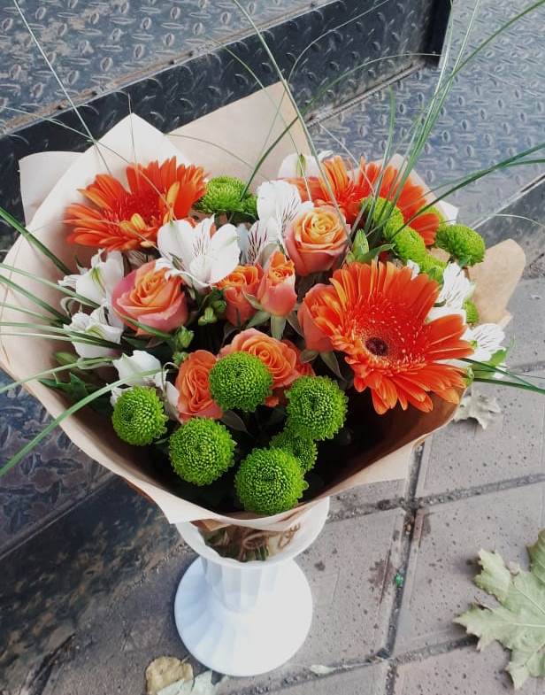 Букет цветов из: Герберы, Хризантемы, Альстромерии и Розы в Поселок Конезавода