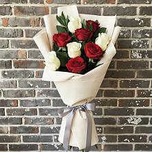 Букет цветов из:  Розы в Поселок Конезавода