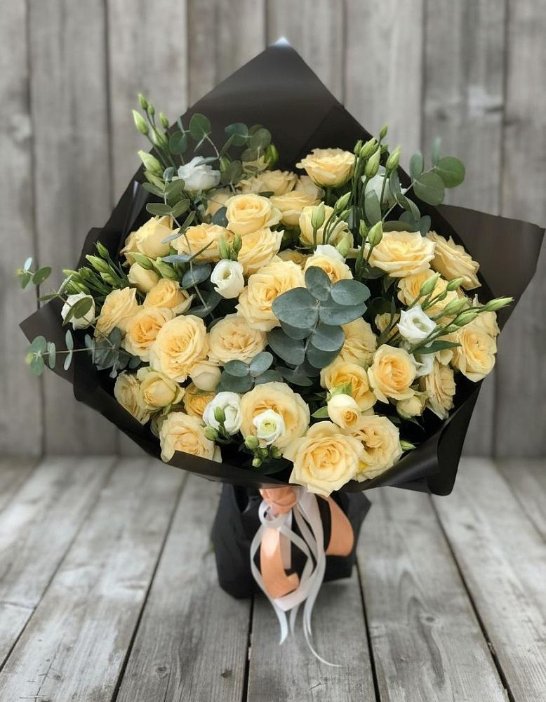 Букет цветов из: Розы и Лизиантусы в Поселок Конезавода