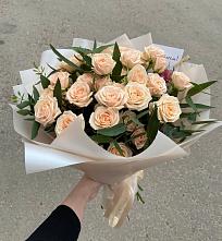 Букет Кремовые розы Латте в Поселок Конезавода
