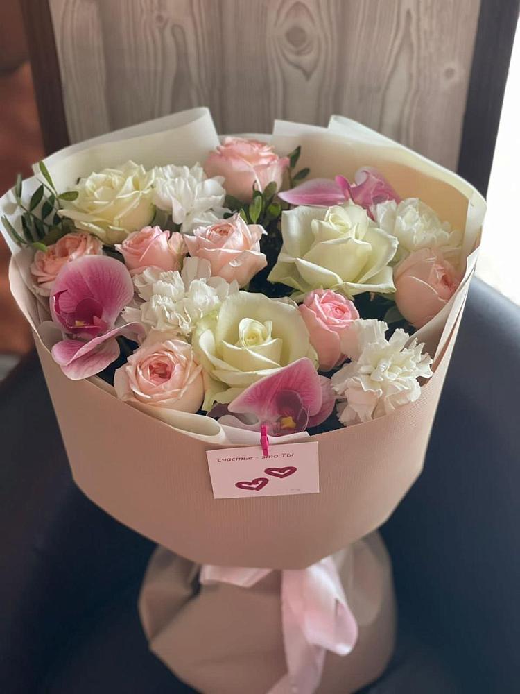 Букет цветов из: Орхидеи, Розы и Гвоздики в Поселок Конезавода