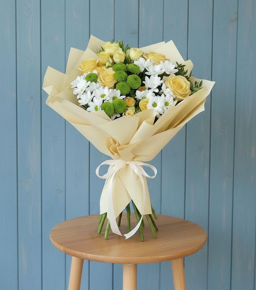 Букет цветов из: Хризантемы и Розы в Поселок Конезавода