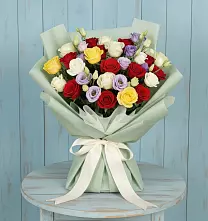 Букет цветов из:  Розы в Поселок Конезавода