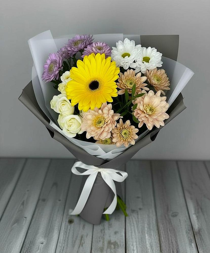 Букет цветов из: Розы, Герберы и Хризантемы в Поселок Конезавода
