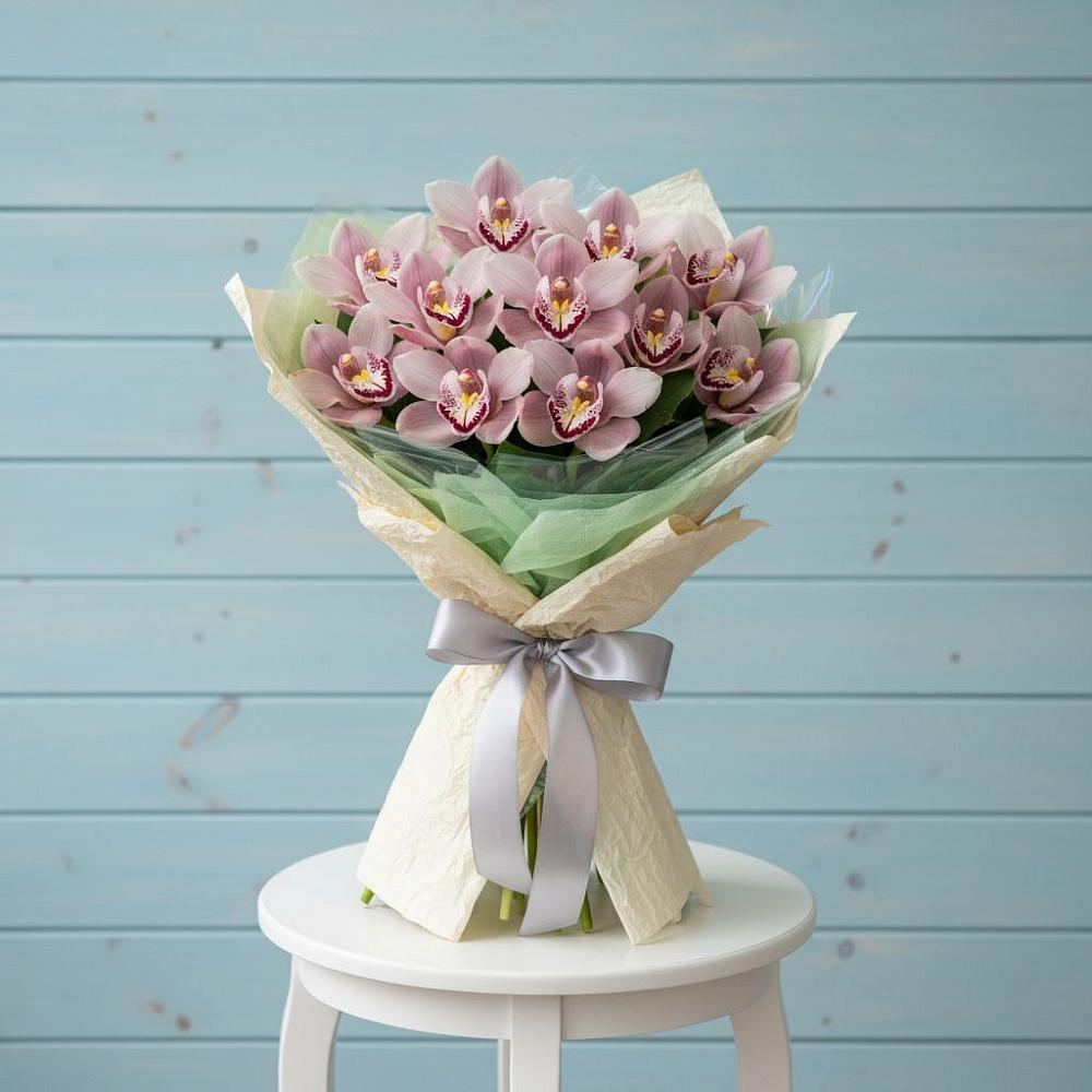 Букет цветов из: Орхидеи и Розы в Поселок Конезавода