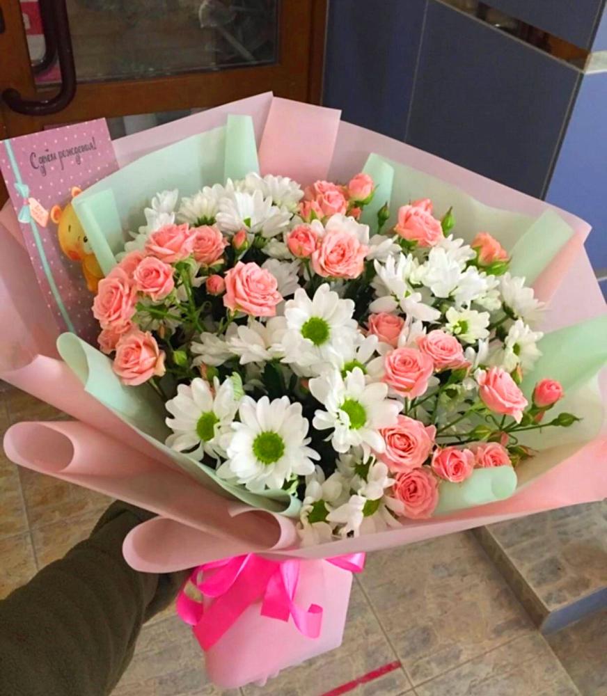 Букет цветов из: Розы и Хризантемы в Поселок Конезавода
