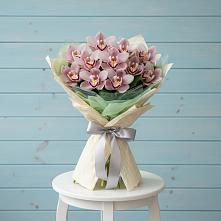 Букет цветов из:  Орхидеи и Розы #REPLACE_PRED# Поселок Конезавода
