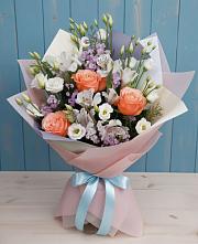 Букет цветов из:  Лизиантусы, Розы, Альстромерии и Гипсофила в Поселок Конезавода