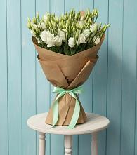 Букет цветов из:  Лизиантусы в Поселок Конезавода