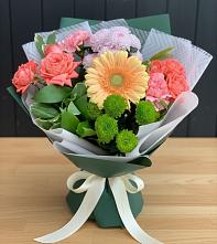 Букет цветов из:  Гвоздики, Розы, Герберы и Хризантемы #REPLACE_PRED# Поселок Конезавода