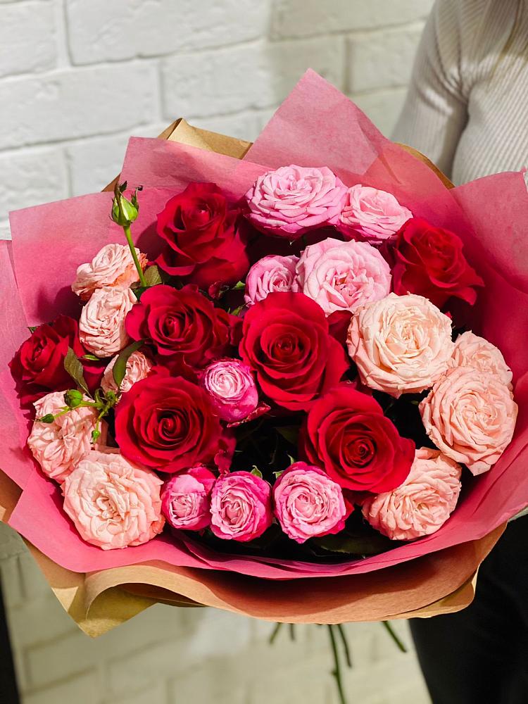 Букет цветов из: Розы в Поселок Конезавода