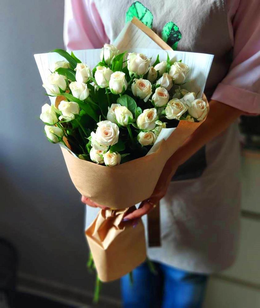 Букет цветов из: Розы в Поселок Конезавода
