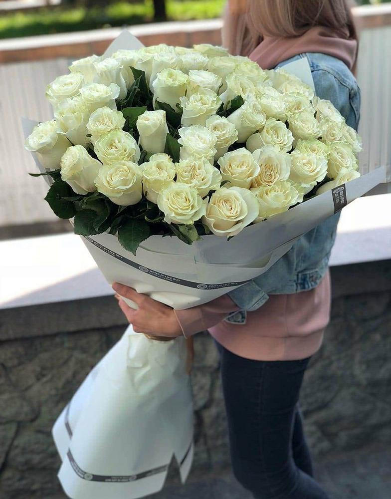 35 Белых роз в Поселок Конезавода Букет 35 Белых роз в Поселок Конезавода