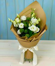 Букет цветов из:  Хризантемы и Лизиантусы в Поселок Конезавода