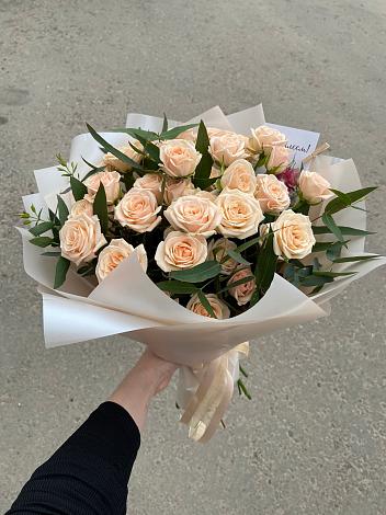 Букет Кремовые розы Латте в Поселок Конезавода