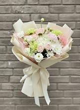 Букет цветов из:  Гвоздики, Розы, Лизиантусы и Хризантемы в Поселок Конезавода