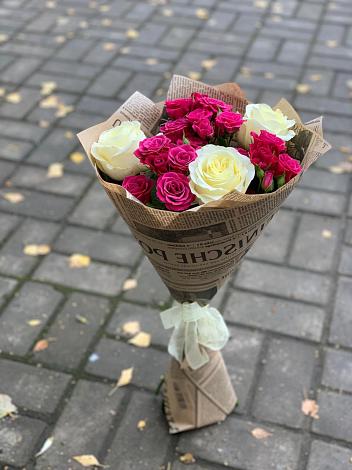 Букет цветов из: Розы в Поселок Конезавода