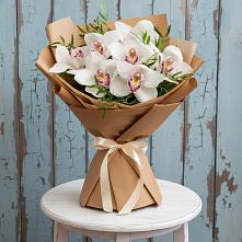 Букет цветов из:  Орхидеи и Розы в Поселок Конезавода