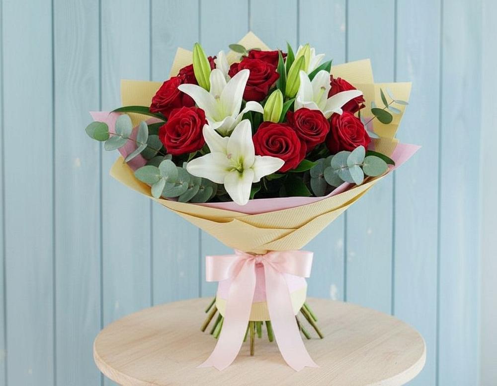 Букет цветов из: Лилии и Розы в Поселок Конезавода